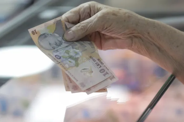 Când vor crește pensiile? Anunțul premierului Ciolacu pentru pensionarii români