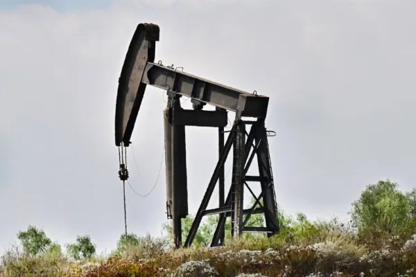 Putin apasă pedala exporturilor de petrol: Livrările de ţiţei ale Rusiei, la cel mai ridicat nivel din ultimele trei luni