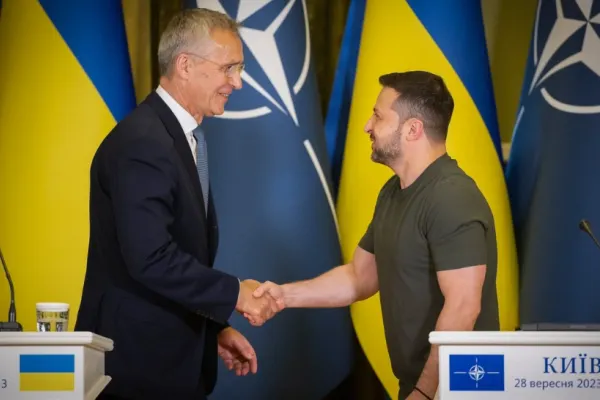 Vizită surpriză la Kiev a șefului NATO. Ce i-a spus Stoltenberg lui Zelenski - Rusia ar trebui să se teamă
