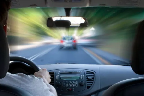 Șofer prins pe DN1 cu viteză de 213 kilometri pe oră! Ce sancțiuni a primit de la polițiști