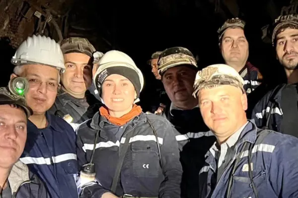 Ministrul Muncii, Simona Bucura-Oprescu, vizită la minerii din Valea Jiului - Anunț despre pensiile ortacilor
