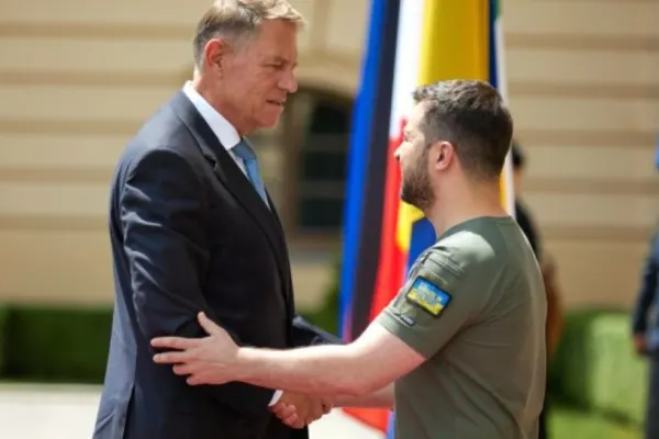 Marius Ghilezan: Eroul Zelenski s-a înfricoșat de AUR și Șoșoacă