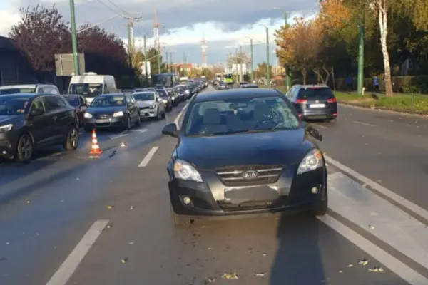 Accident grav în Brașov: 2 adolescenți, de 14 și 16 ani, au fost loviți puternic de o mașină - Unul dintre ei este în comă