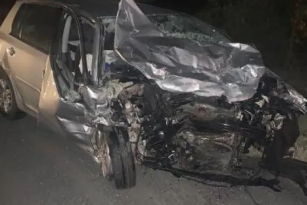 Un nou accident teribil pe Drumul Morții - Un bărbat și-a pierdut viața și alte două persoane sunt grav rănite