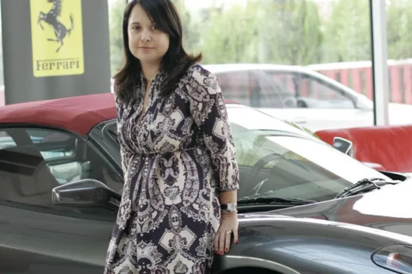 Șefa Ferrari România, legături toxice cu o companie controlată de fostul KGB. Soția fostului ministru Ion Bazac, sub umbrela protectoare a Moscovei? Ce ordine se dau de la Kremlin?
