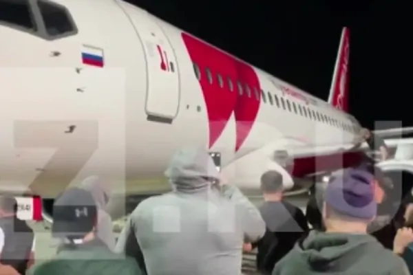 Incidente în Rusia. Avion din Israel, luat cu asalt pe aeroportul din Republica Daghestan VIDEO