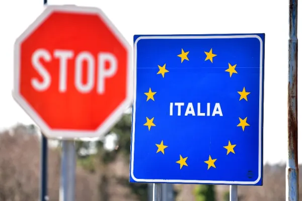 Italia pune piciorul în prag: A suspendat tratatul Schengen și a reluat controlul la granițe