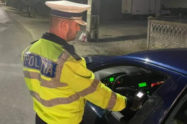 Intervenție în forță în traficul din Capitală: un șofer BEAT a vrut să dea cu mașina peste polițiști