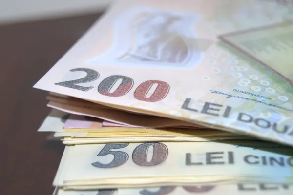 România datoare. Guvernul s-a mai împrumutat de „niște” bani: 1 miliard de lei, într-o singură zi!