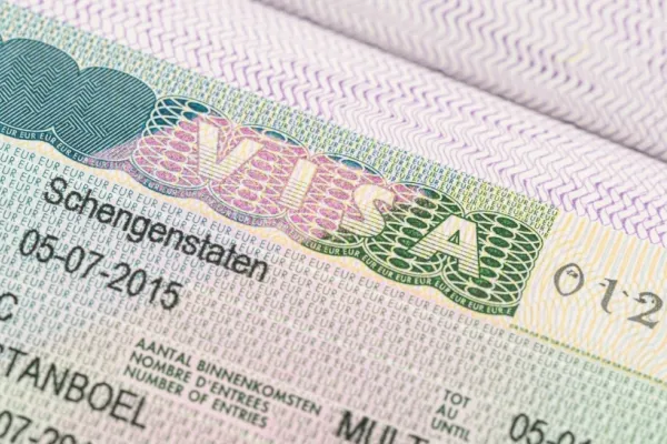Parlamentul European introduce vizele electronice Schengen. România și Bulgaria, obligate să le emită