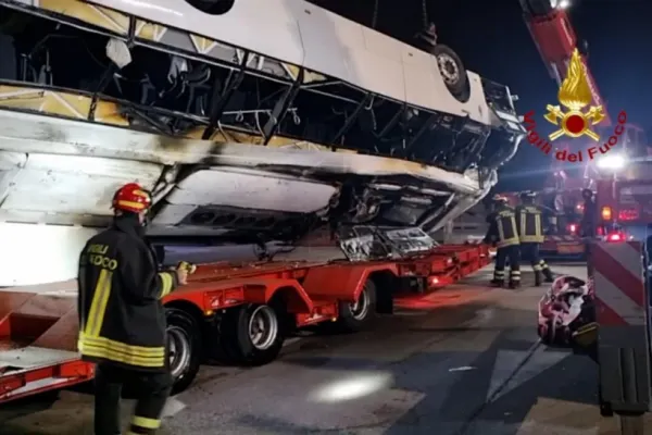 Cauza accidentului de autobuz de la Mestre. Cine se face vinovat de tragedia care a zguduit Italia