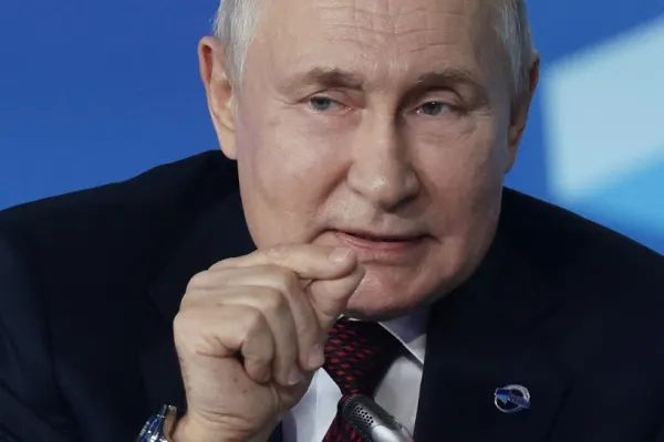 Rusia intră într-o nouă eră: PUTIN anunță „lumea nouă”, ca în romanul distopic „1984” - Coduri sociale pentru ruși, ca cele din China