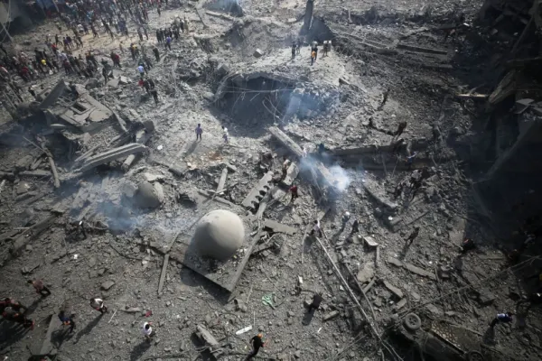 Israelul anunță o "blocadă totală” asupra Gazei ocupate de Hamas. Oficial: "Fără alimente, fără electricitate, fără combustibil"