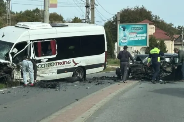 Accident teribil în județul Cluj. 16 oameni au ajuns la spital, numeroase ambulanțe și elicopter SMURD trimise la intervenție - VIDEO