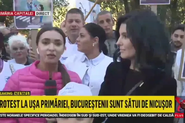 Protest cu strigături la ușa Primăriei Capitalei. Bucureștenii îi cer socoteală lui Nicușor Dan