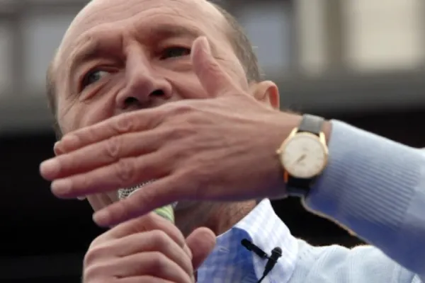 Ilie Bolojan s-a mutat în vila din care a fost gonit Traian Băsescu