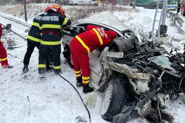 Accident feroviar în Bușteni - 3 persoane încarcerate
