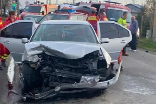 Accident foarte grav în județul Mureș - 5 victime, inclusiv un bebeluș de 9 luni, după o ciocnire violentă între două mașini