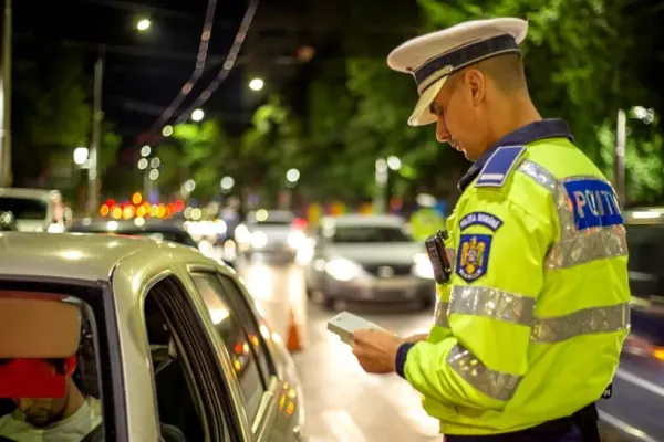 Metoda ingenioasă prin care un șofer acuzat că a refuzat să oprească la semnalele polițiștilor a obținut în instanță anularea sancțiunii