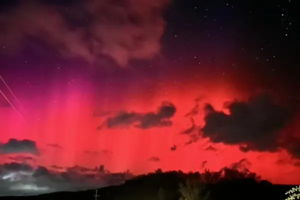 O furtună geomagnetică va lovi Europa timp de 3 zile.  Aurora boreală va fi mai apropiată decât de obicei. Când va avea loc evenimentul astronomic