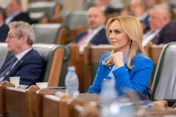 Gabriela Firea: "Pensiile vor crește în 2024! Cresc, în special, pensiile mici!"