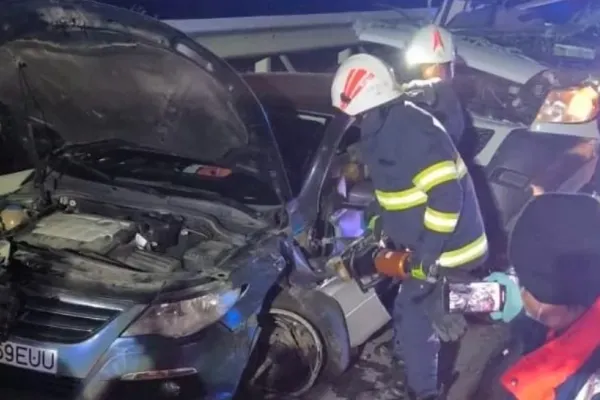 Accident in lanț pe autostrada A1, la ieșirea spre Cisnădie. 4 persoane, între care și un copil, transportate la spital - galerie FOTO