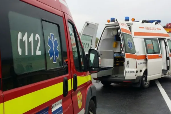Un pieton a fost lovit pe A3 de un autobuz plin cu călători. Persoana accidentată, inconștientă