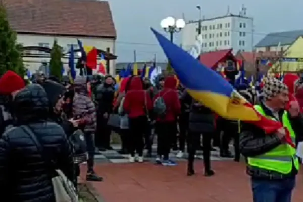 Simion si AUR, turneu la Alba Iulia cu un tren închiriat pentru Ziua Națională