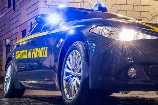 Escrocherie-gigant a unui român, angajat al statului italian. Peste 900 de venituri de cetățenie, acordate ilegal de conaționalul „mărinimos”