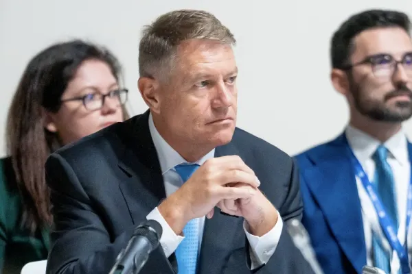 Klaus Iohannis a eliberat din funcţie mai mulţi magistraţi și a aprobat mai multe OUG-uri emise de Guvern