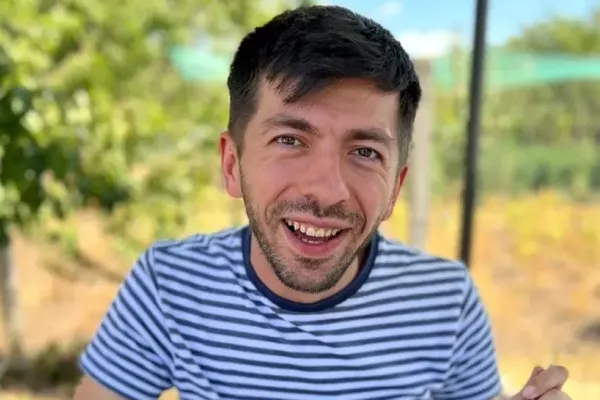 Mircea Bravo a făcut accident, după ce ar fi adormit la volan. Soția sa, transportată la spital
