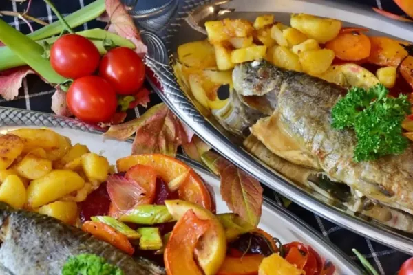 Ce alimente sa NU combini la masa de Revelion, daca vrei sa nu faci indigestie