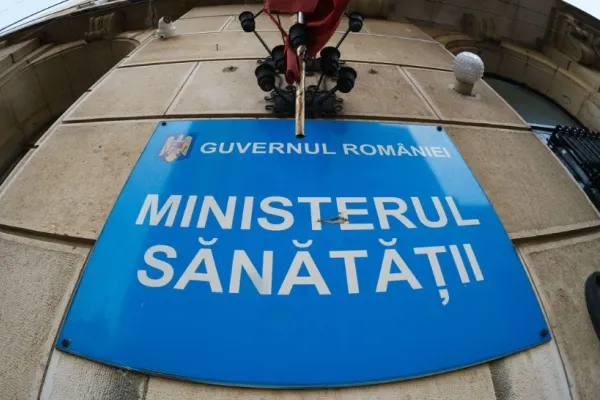 Protest al sindicaliștilor TESA la Ministerul Sănătății. Angajații din spitale, nemulțumiți că salariile lor nu s-au majorat  - Risc uriaș de blocaj