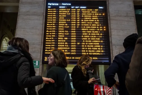 MAE a emis o atenţionare de călătorie pentru Italia - Greva naţională din sectorul transportului feroviar a fost prelungită