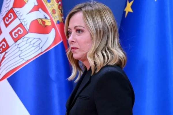 Italia construiește azile speciale în Albania pentru a scăpa de migranții care vin pe Marea Mediterană