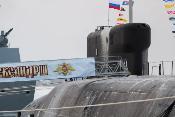 Kremlinul apasă pedala înarmării. Vladimir Putin a inaugurat două noi submarine nucleare care se vor alătura flotei ruse