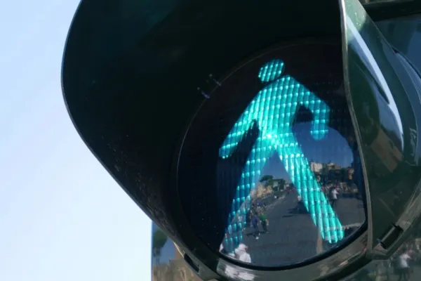 Amenzi uriașe pentru pietonii care traversează prin loc nepermis