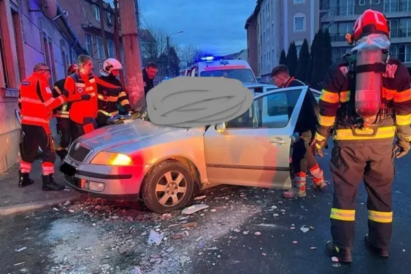 Accident grav, în Sibiu. Șoferul de 23 de ani avea permisul suspendat: 3 victime