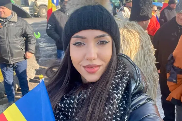 Jessie Baneș cântă „Imnul fermierilor” în mijlocul protestelor de la Afumați, în semn de solidaritate și încurajare - VIDEO