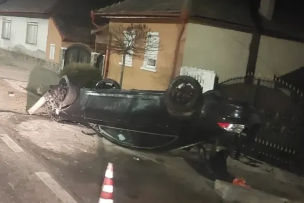 Accident grav pe DN14, la ieșire din Copșa Mică: doi morți, între care un bebeluş de 8 luni. O a treia victimă, la spital