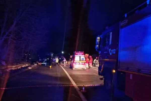 Accident grav între două microbuze, la Sălaj. A fost activat planul roșu de intervenție: 13 victime, dintre care 3 încarcerate