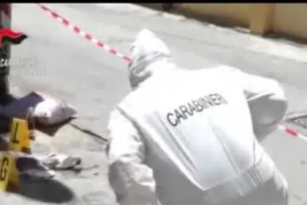 Crimă îngrozitoare comisă de un român în Italia. Și-a aruncat peste balcon partenera, o braziliancă de 46 de ani, după o dispută violentă