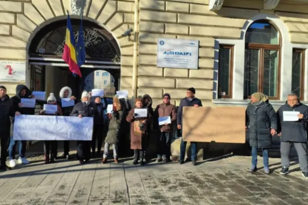 Noi proteste ale angajaților la stat. Funcționarii de la agențiile pentru IMM-uri nu mai muncesc. Vor salarii și sporuri mai mari