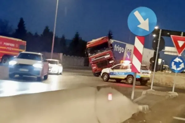 Trafic blocat, pe DN5, în, Jilava. Un camion a derapat, iar carosabilul este plin de motorină