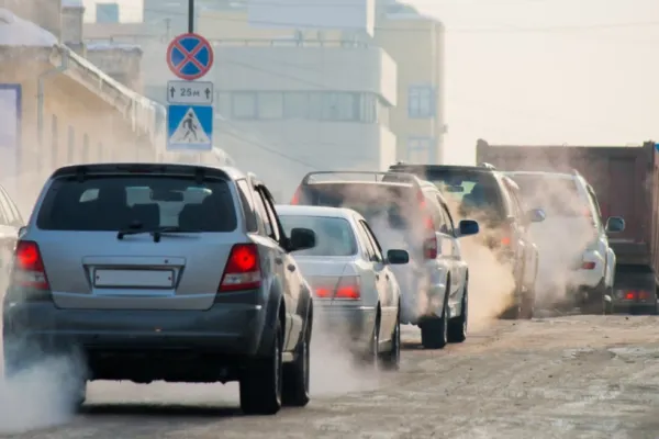 2025 - anul taxei auto pentru mașinile poluante. Ce variante are guvernul. Cum vrea România să scape de rable