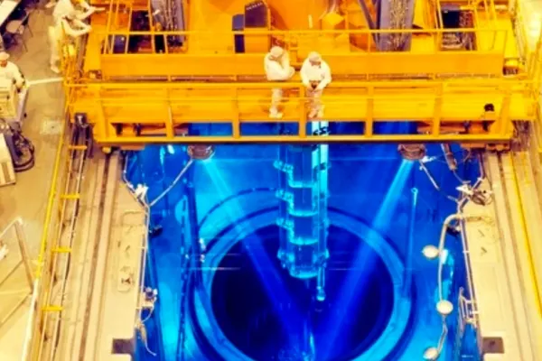 Marea Britanie vrea să concureze cu Rusia pe piața de combustibil nuclear și alocă sute de milioane de lire sterline în acest sens