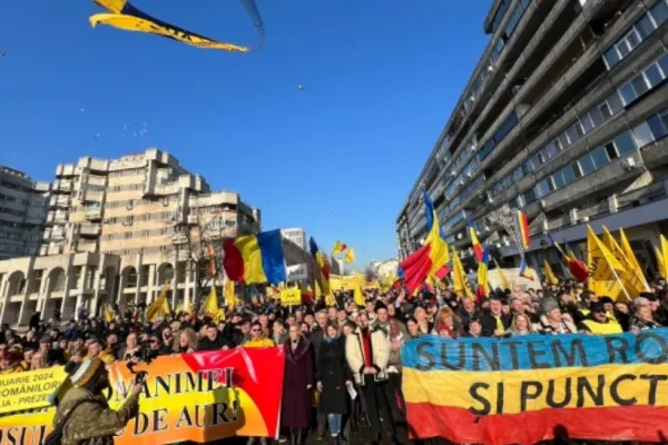 Marș cu peste mii de participanți organizat de AUR la Iași - FOTO