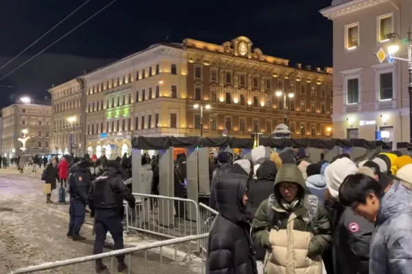 „Rumanski, niet”: Revelionul de coșmar al unui român dat afară de la petrecerea publică din Sankt Petersburg când polițiștii i-au văzut pașaportul