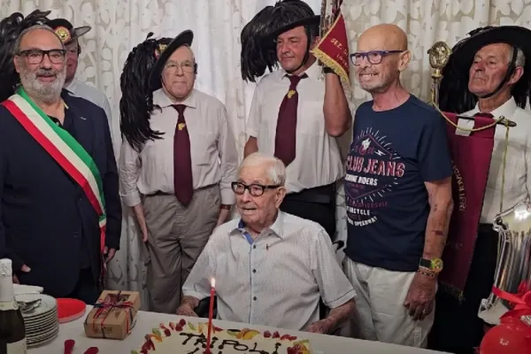 A murit cel mai bătrân bărbat din Italia: avea 111 ani! Care a fost secretul longevității sale VIDEO