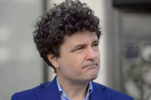 Nicușor Dan primește lunar de la Primăria Capitalei 20 de mii de lei. Cât plătește chirie